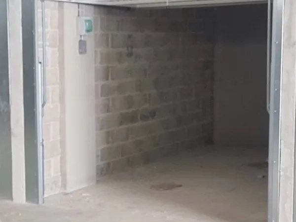 Garage fermé 13 m² Nice Ouest Caucade Sécurisé Électricité