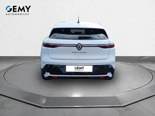 Renault Megane e-tech ev60 220 ch super charge — photo 5