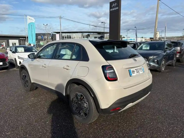 Fiat 600 e 156 ch 54 kwh — photo 34