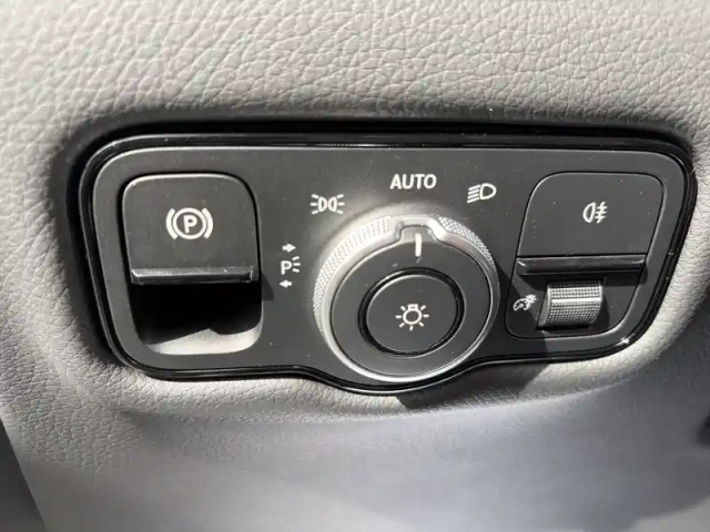 Mercedes Cla sse v extra-long 300 d 9g-tronic 4x4 — photo 16