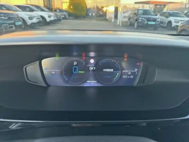Peugeot 308 phev 180ch allure e-eat8 — photo 14