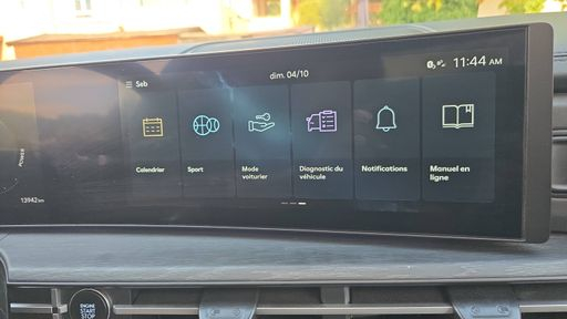 Hyundai Santa Fe 1.6 T-GDI 253 - Executive – 2024 – 13942 km – Hybride rechargeable – Boîte Automatique — photo 29