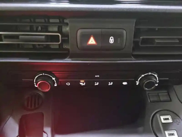 Citroën Berlingo van m diesel 100 ch manuelle — photo 25