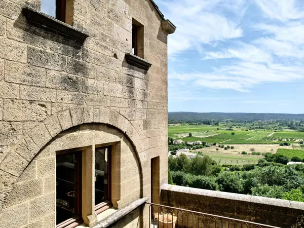 Maison 8 pièces 201 m²