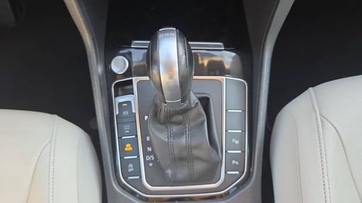Volkswagen Golf Sportsvan 1.4 TSI 125 DSG7 - Carat – 2017 – 136024 km – Essence – Boîte Automatique — photo 17