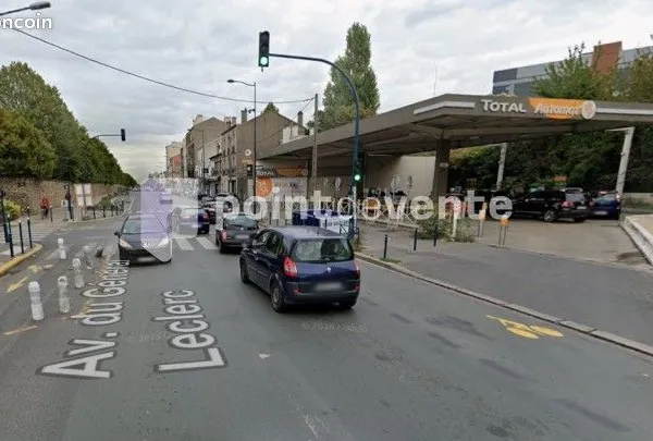 Local commercial 550 m²