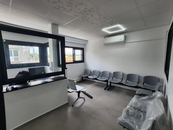 Local professionnel 54 m²