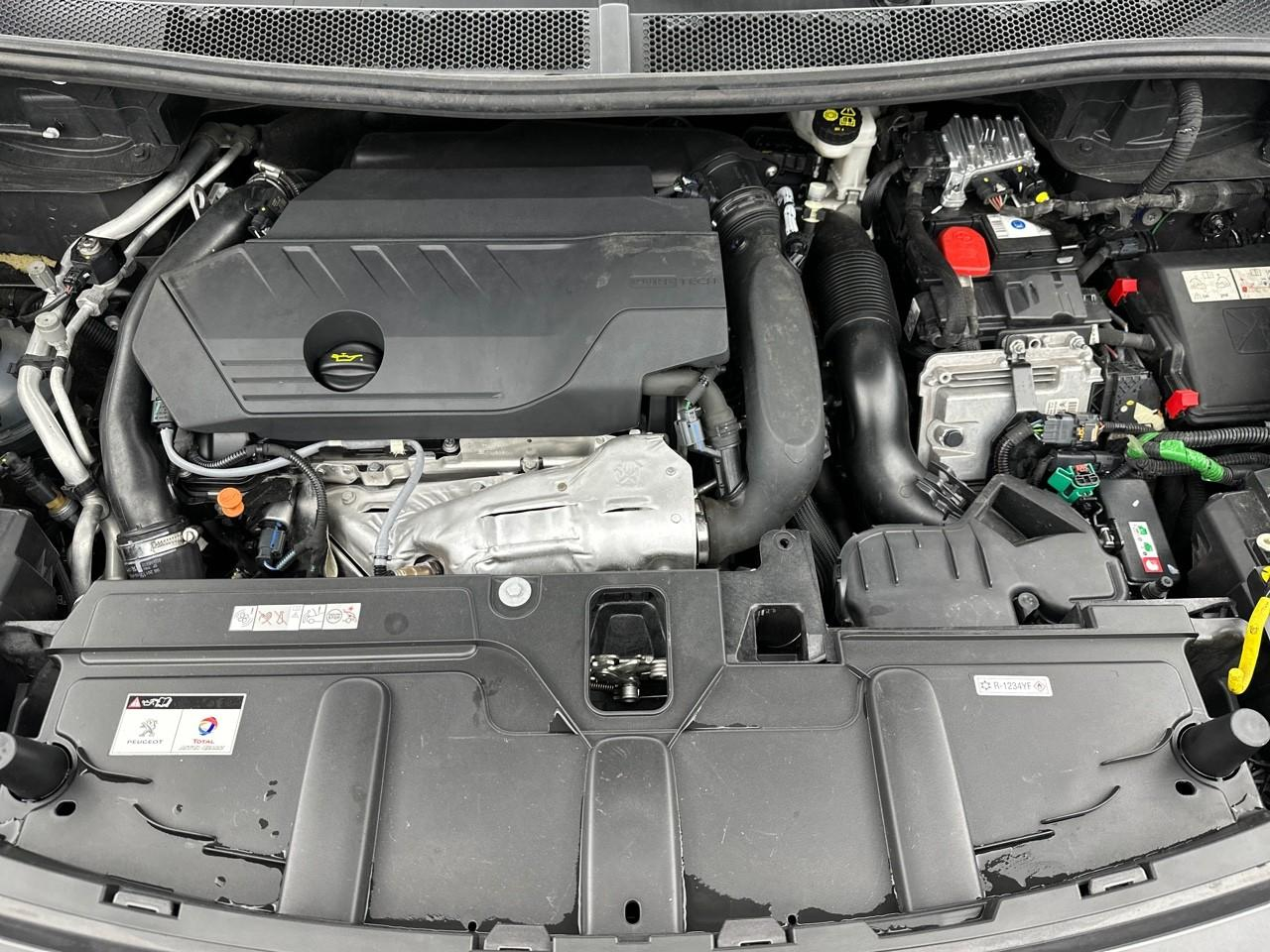 Peugeot 3008 hybrid 225 e-eat8 allure — photo 13
