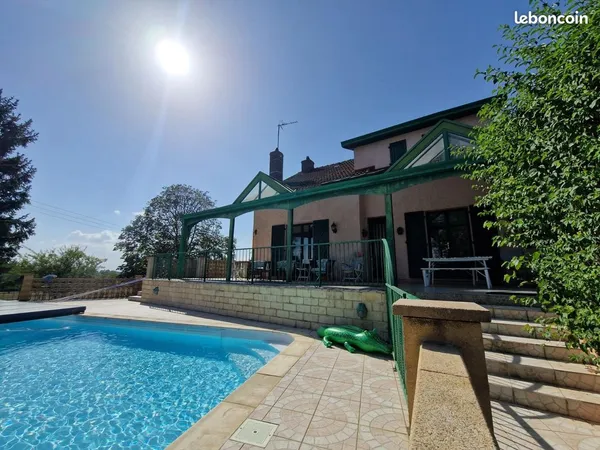 Maison 10 pièces 178 m²