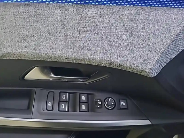 Peugeot 3008 hybrid 136 e-dcs6 — photo 105