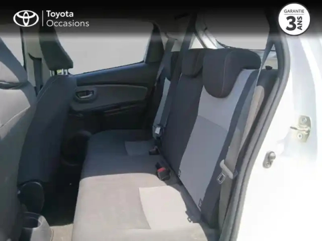 Toyota Yaris 70 vvt-i ultimate 5p — photo 12