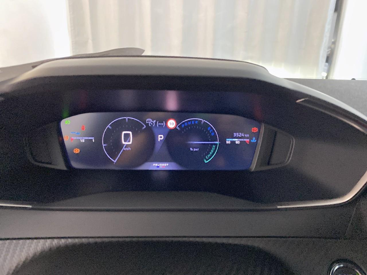 Peugeot 2008 hybrid 145 ch e-dcs6 allure — photo 13