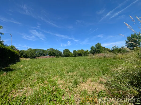 Moyrazès ? Superbe terrain constructible viabilisé de 1 120 m²