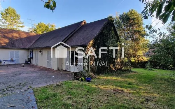 Maison 4 chambres avec beau potentiel