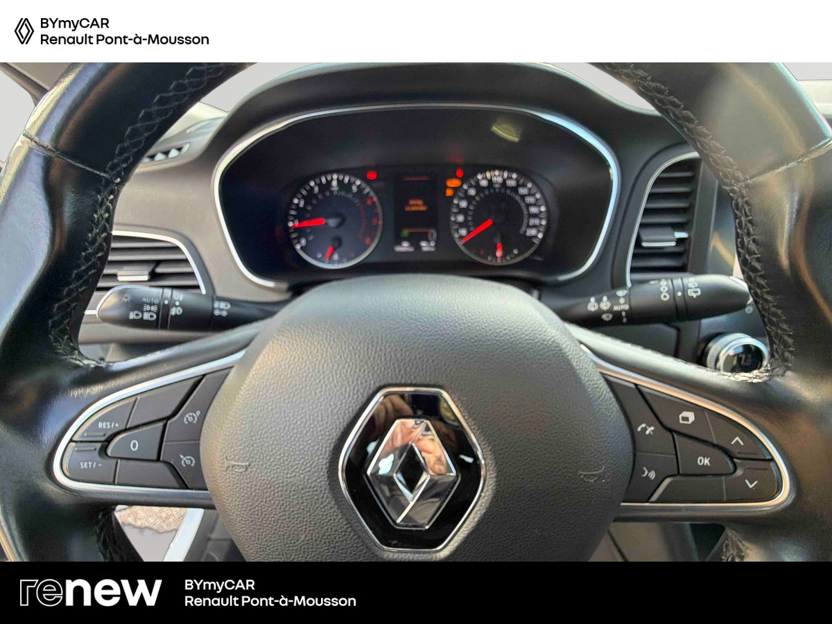 Renault Mégane IV Berline TCe 115 FAP — photo 19