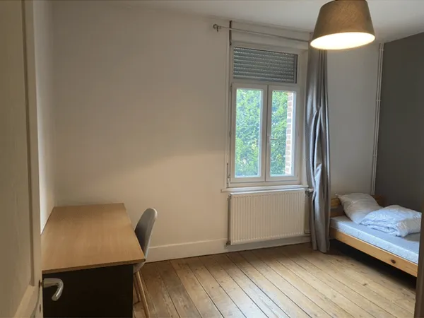 Appartement 4 pièces 10 m²