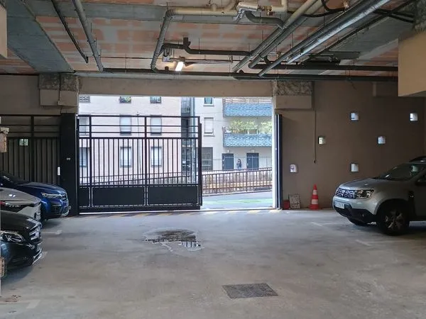 Place Parking Abrité/Sécurisé Saint-Ouen