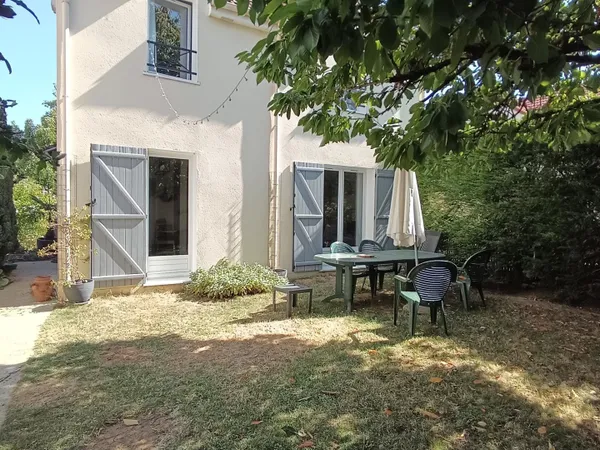 TRES BELLE MAISON INDIVIDUELLE A COURDIMANCHE PROCHE Gare RER Cergy-le-Haut