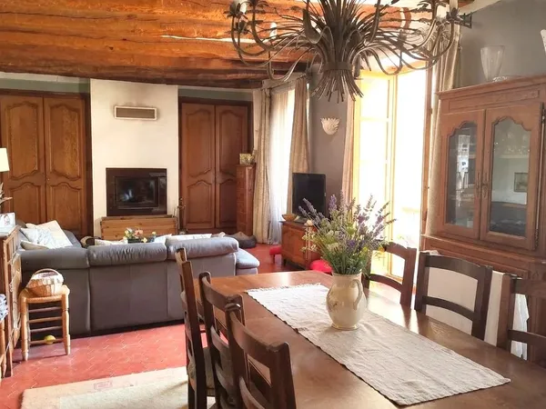 Appartements 190 m² - Terrasse - Dépendances