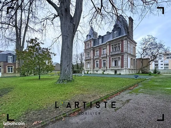 Maison 16 pièces 590 m²