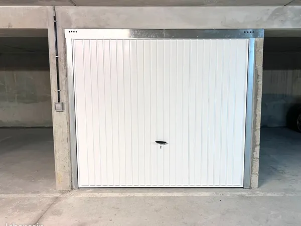 Box neuf 12 m2 - Saint-Pierre-du-Perray