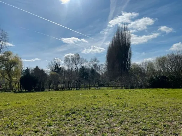 Terrain 1043 m²