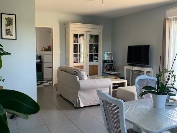 Appartement T3 récent 64m2 avec jardin