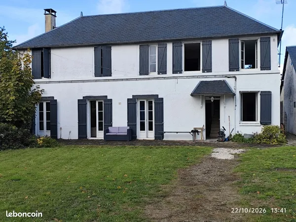 Maison 10 pièces 267 m2 sur 1597 m2 de terrain