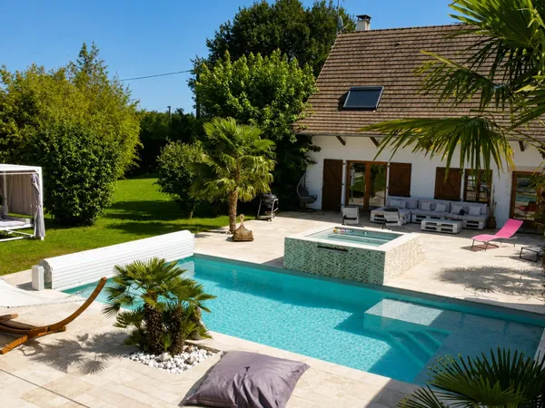 Propriété équestre avec piscine - 15 min de Tournus et Louhans