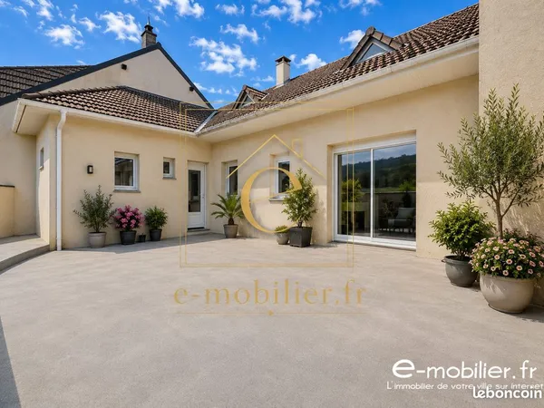 Propriété 8 pièces 223 m²