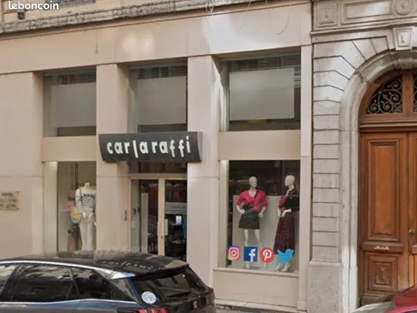 Local commercial 198 m²