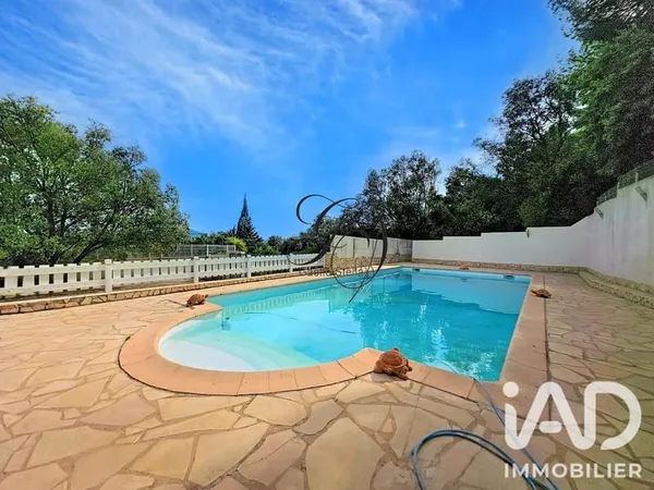 Maison 8 pièces 200 m²