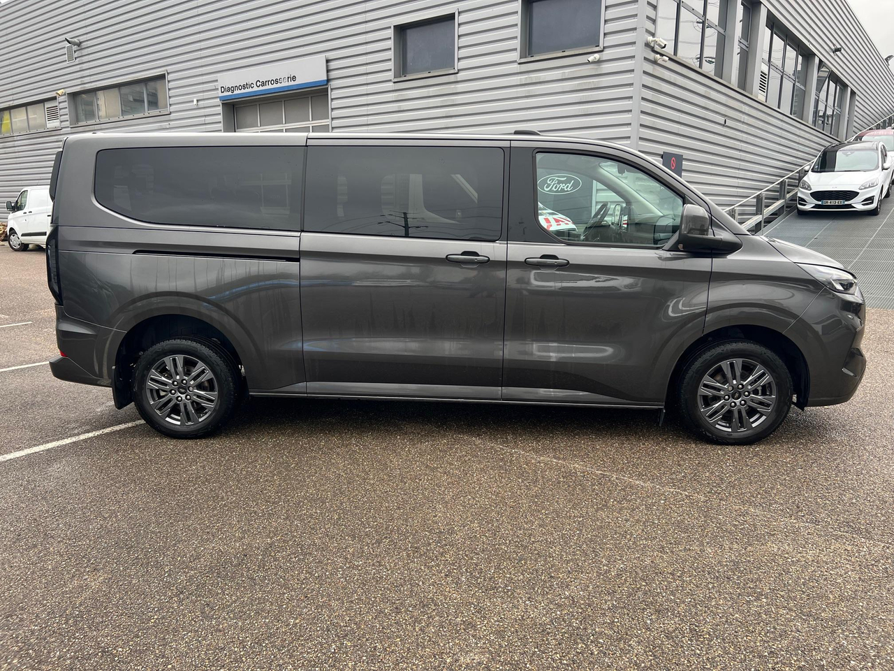 Ford Tourneo Custom 320 L2H1 2.0 EcoBlue 150 ch — photo 6