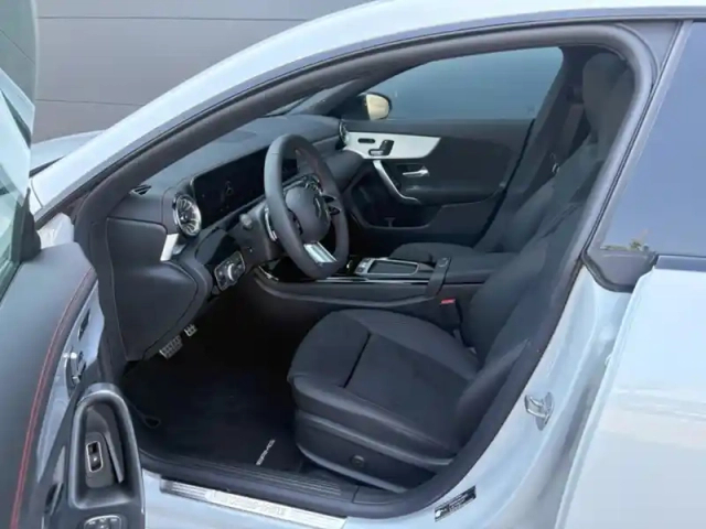 Mercedes Cla 250 e hybrid eq shooting b — photo 12