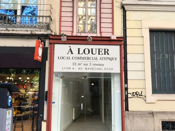 Local commercial Lyon 6