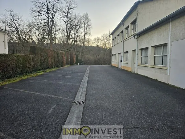 Bureaux 9 pièces 121 m²