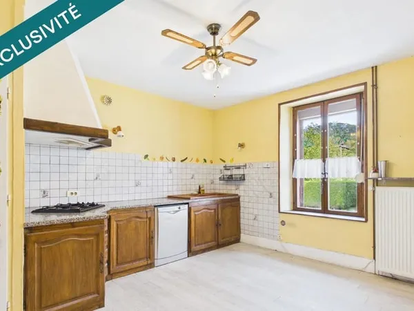 Maison avec dépendance et beau potentiel