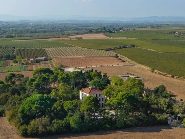 Hérault — Une Adresse D'Exception Entre Patrimoine Et Art De Viv