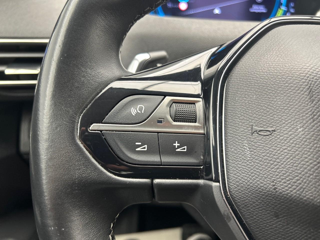 Peugeot 3008 hybrid 225 e-eat8 allure pack — photo 25