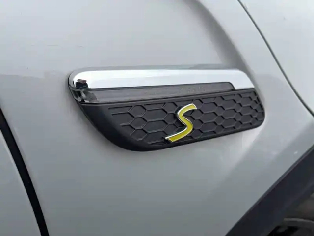 Mini Mini hatch 3 portes cooper se 184 ch — photo 12