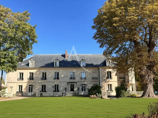 COUBERT - PROPRIÉTÉ DE CARACTÈRE - PARC 5 500 M² - 6 LOGEMENTS LOUÉS