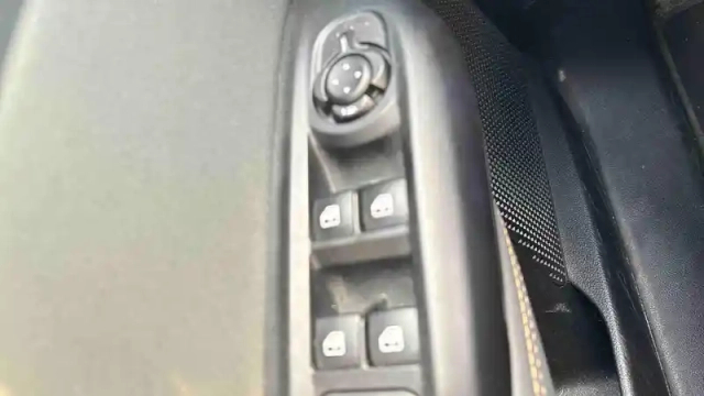 Alfa Romeo Tonale 1.3 hybride rechargeable phev 280ch at6 e-q4 — photo 30