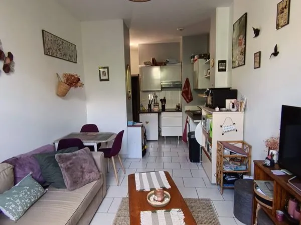 Appt t2 hyper centre bourges pied cathedrale