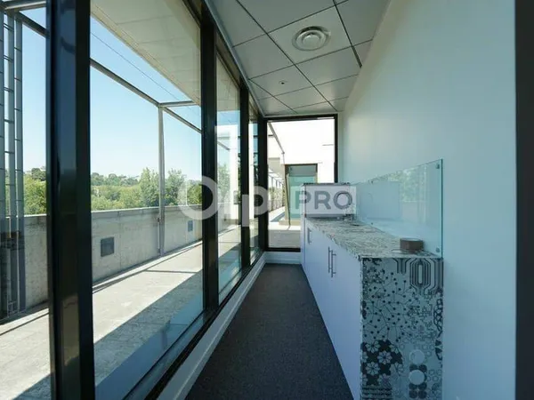 Bureau 174 m²