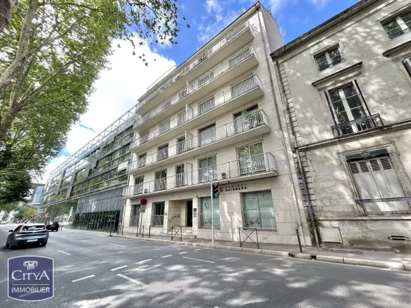 Local professionnel 7 pièces 88 m²