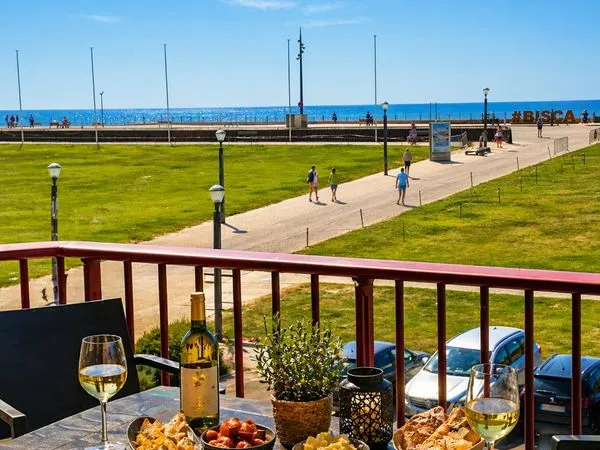 A Louer Superbe Appartement à Bisca-Plage avec vue sur océan