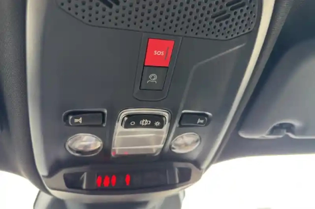 Peugeot 2008 electrique 54 kwh 156 ch — photo 24