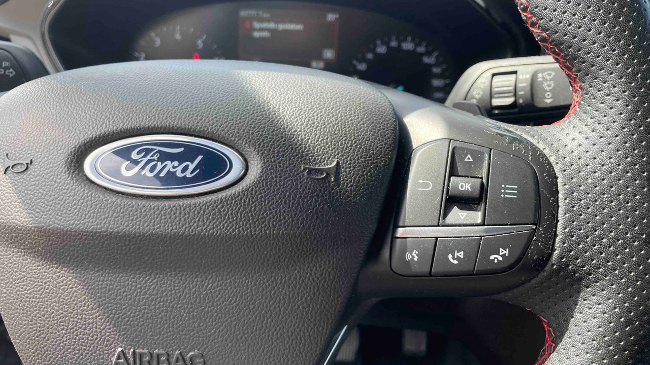 Ford Focus SW 1.0 EcoBoost 155 S&amp;S mHEV Powershift — photo 19
