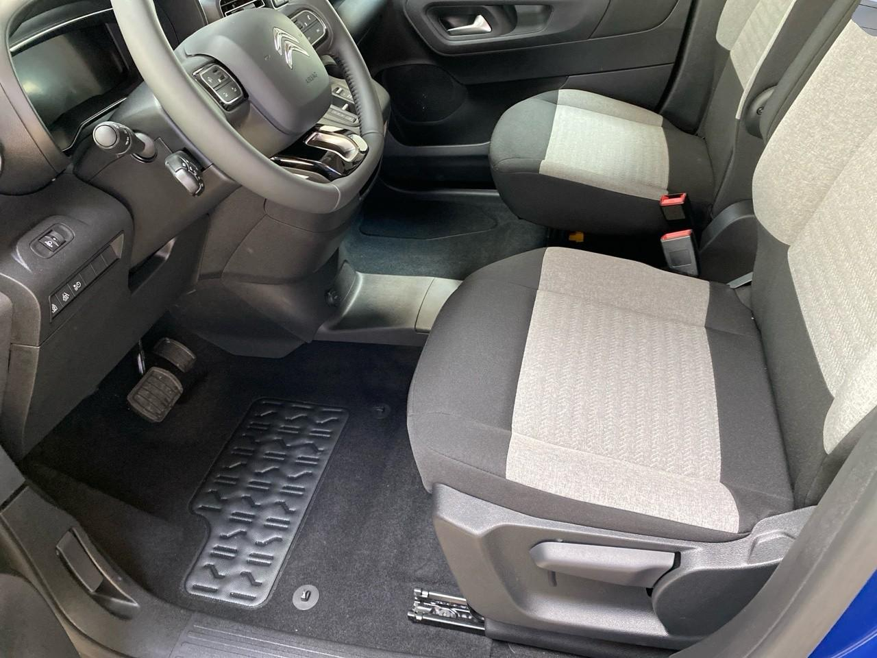 Citroën Berlingo m moteur electrique 136ch (100 kw) shine automatiq — photo 9