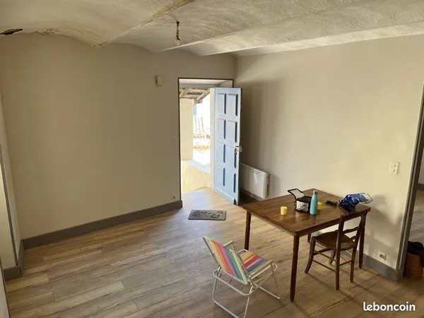 Petite maison de hameau à rénover